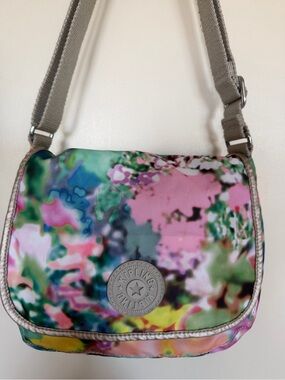 Kipling Floral Print Crossbody Bag Adjustable Strap Colourful Nylon Purse